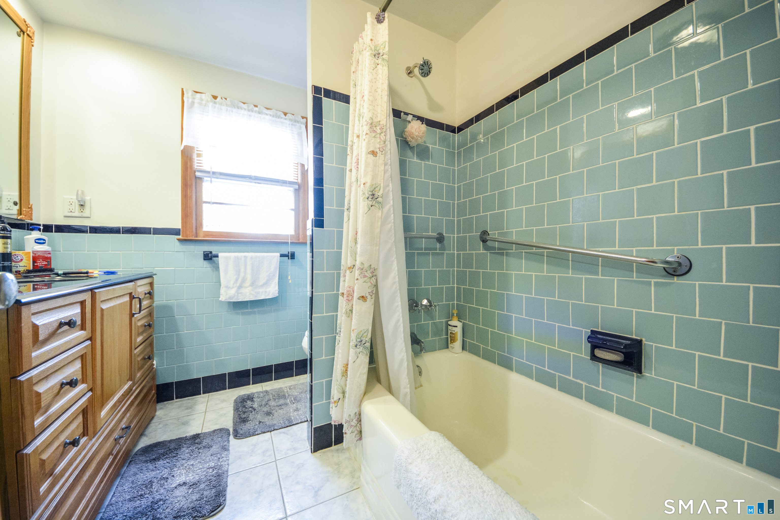 181 Hadley Road Orange, CT 06477 - Photo 8 of 37