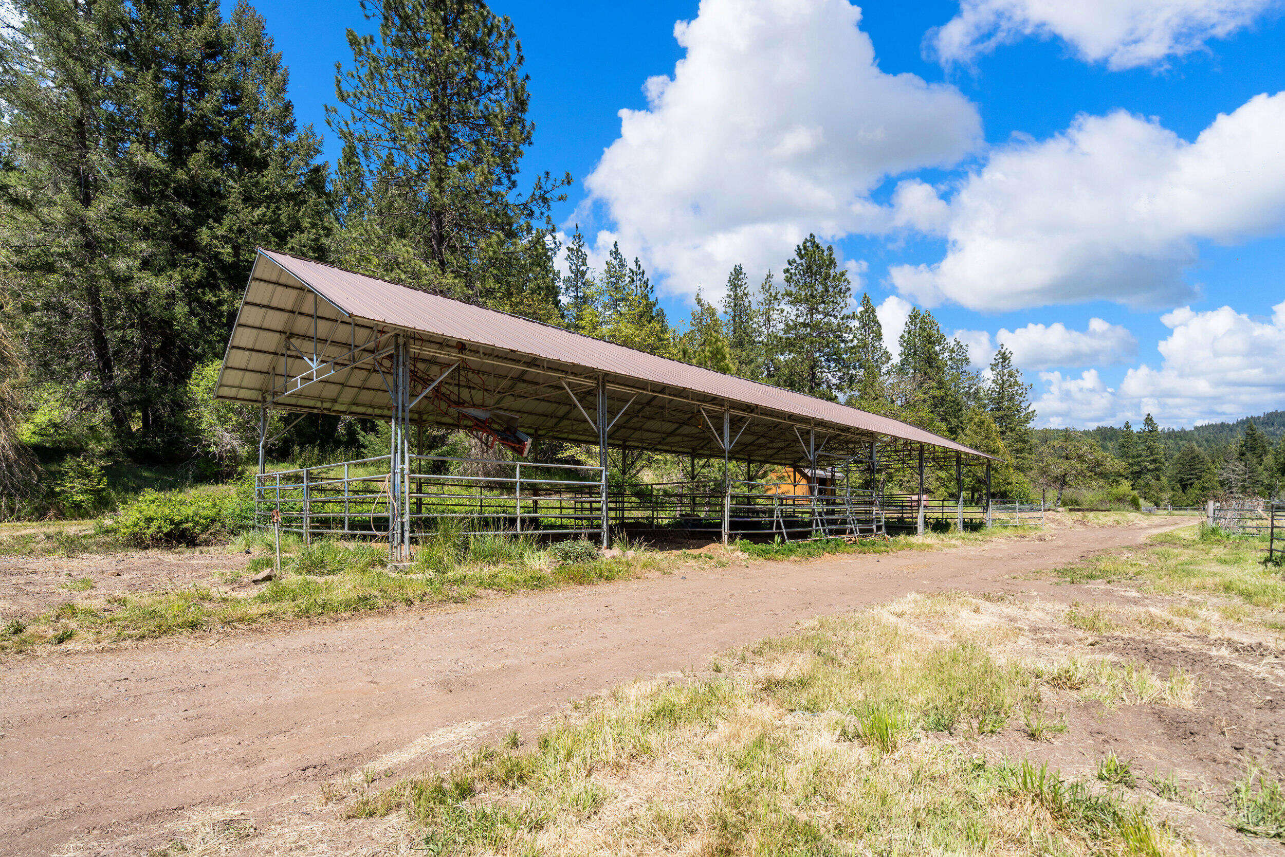 25232 Highway 140 Eagle Point, OR 97524 - Photo 28 of 51 26_25232 or-140, eagle point-25