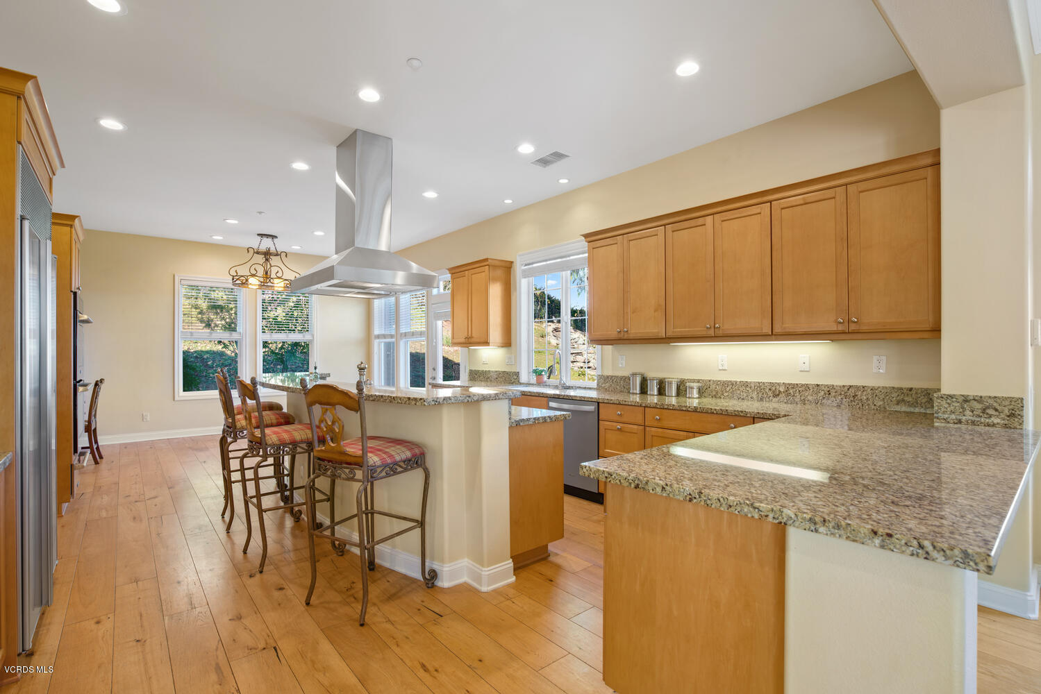 477 Vineyard Drive Simi Valley, CA 93065 - Photo 21 of 65 477 Vineyard Dr Simi Valley CA-large-021