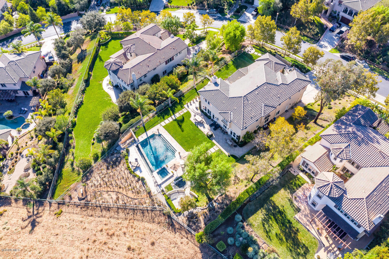 477 Vineyard Drive Simi Valley, CA 93065 - Photo 8 of 65 477 Vineyard Dr Simi Valley CA-large-008