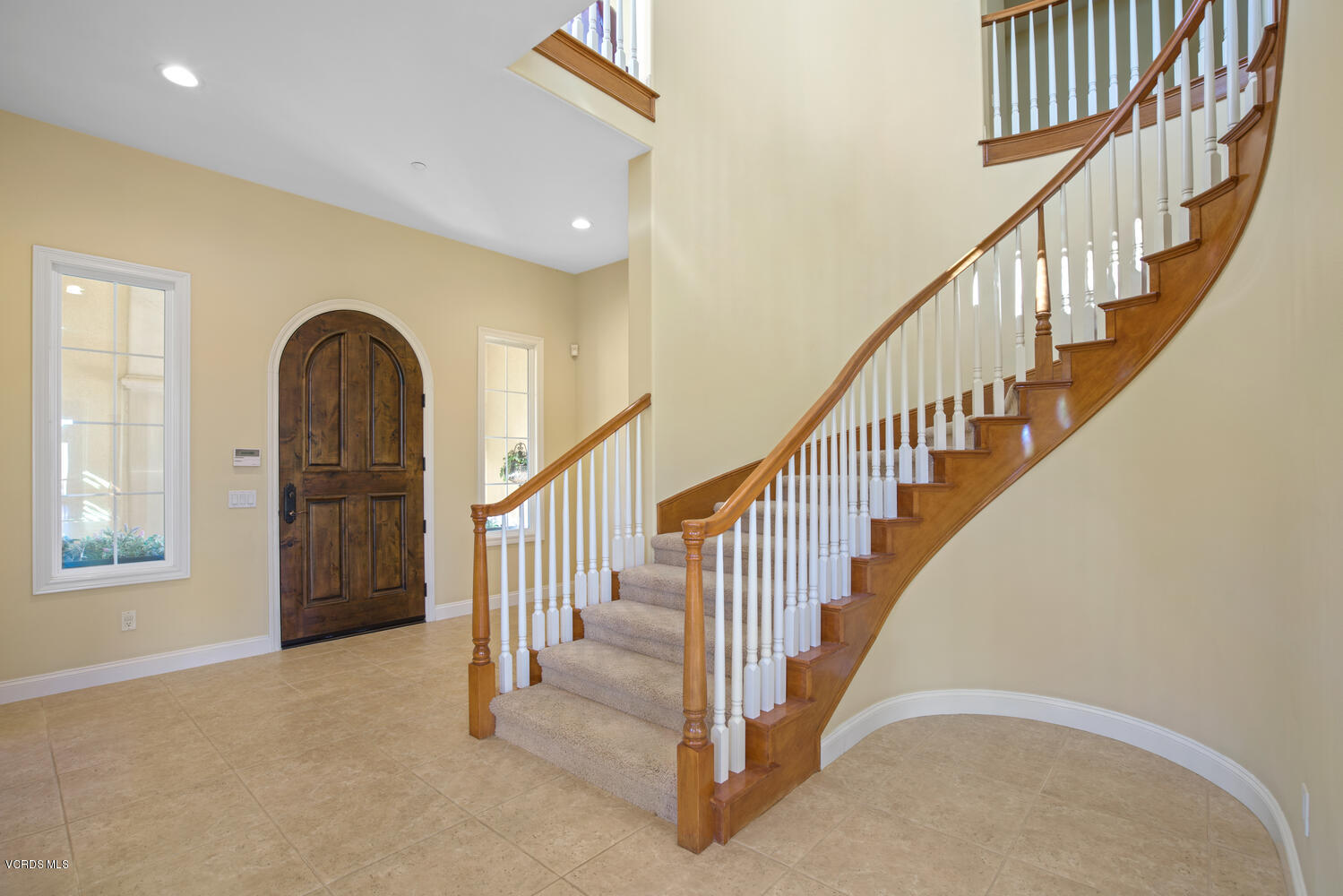 477 Vineyard Drive Simi Valley, CA 93065 - Photo 10 of 65 477 Vineyard Dr Simi Valley CA-large-010