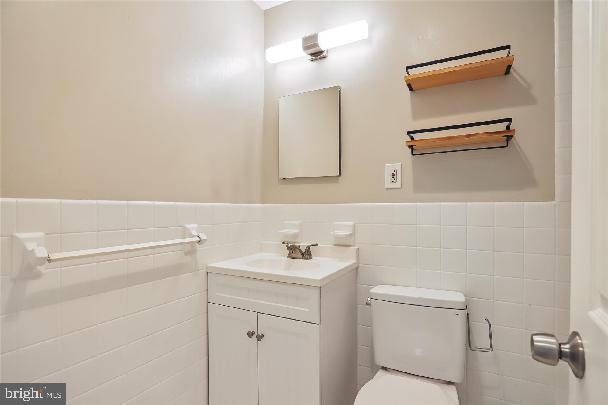 1900 Lyttonsville Road, Unit 310 Silver Spring, MD 20910 - Photo 24 of 48 Bath