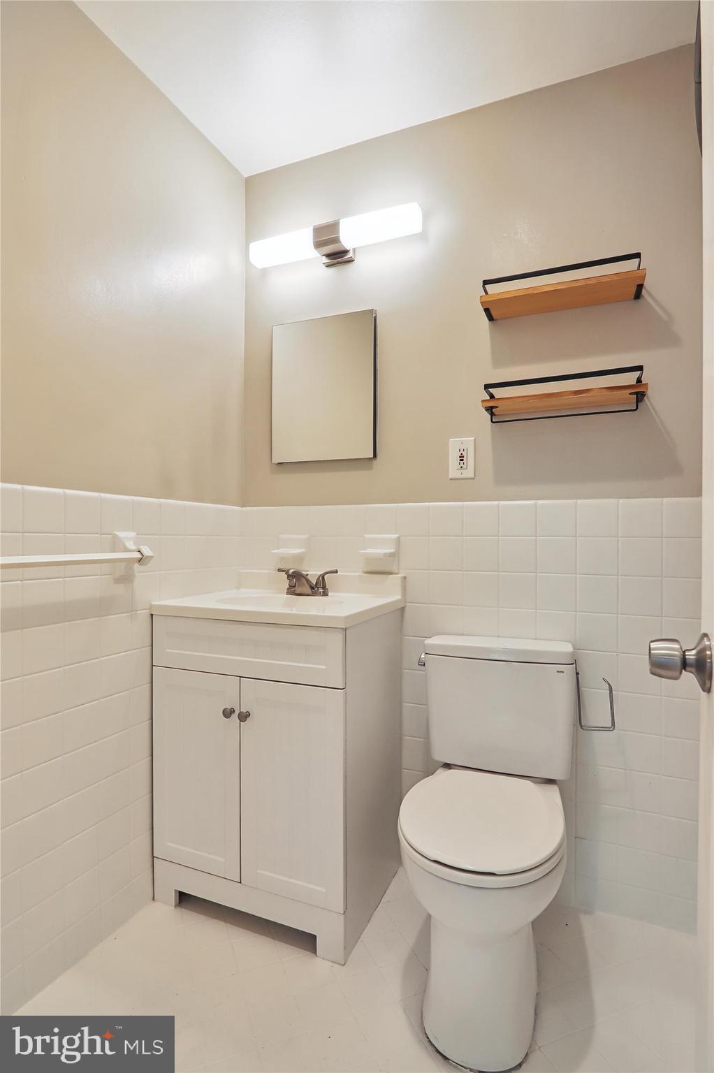 1900 Lyttonsville Road, Unit 310 Silver Spring, MD 20910 - Photo 25 of 48 Bath