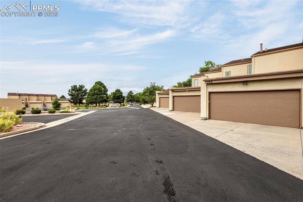 342 Mission Hill Way Colorado Springs, CO 80921 - Photo 4 of 37 a view of an ocean
