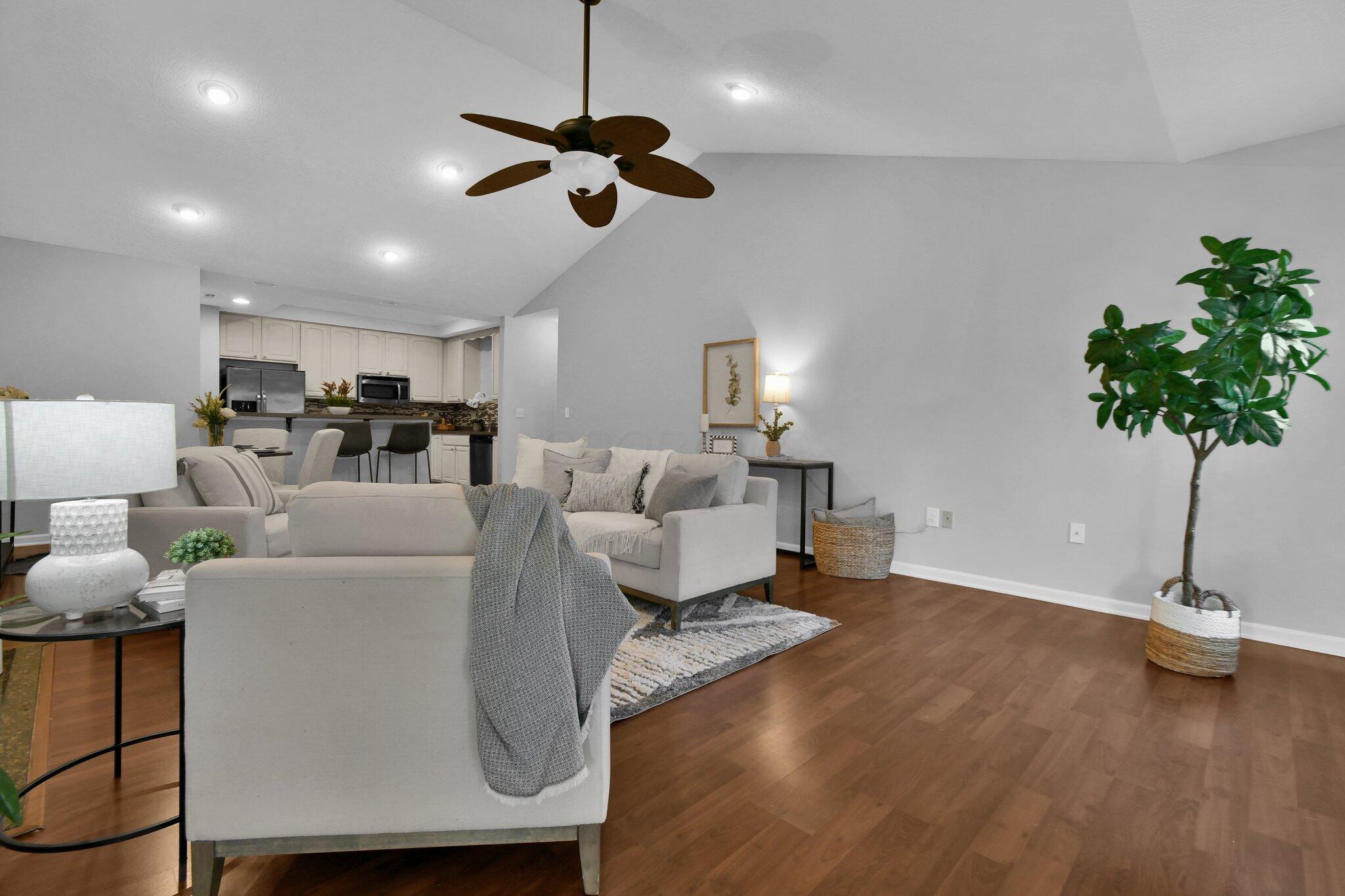7963 Ravine Run Lane Columbus, OH 43235 - Photo 5 of 26 5-web-or-mls-7963-ravine-run-ln