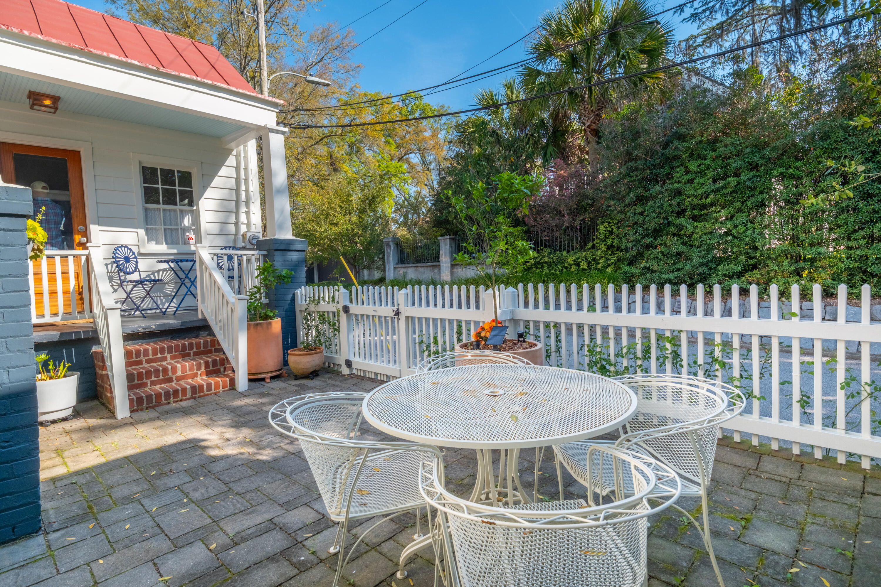 1 Sutherland Court Charleston, SC 29403 - Photo 3 of 39 1 Sutherland Ct_Eterna_Media-8