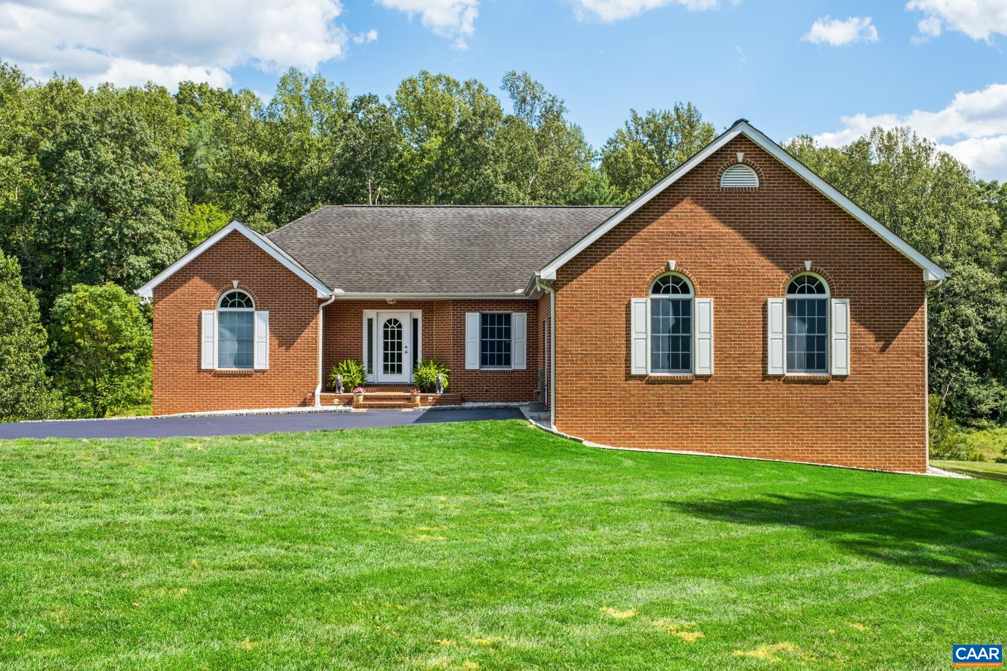 105 Squirrel Path Stanardsville, VA 22973 - Photo 3 of 71