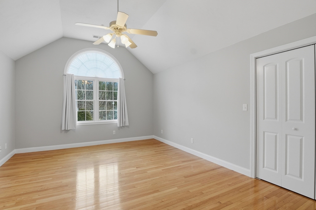 32 Edmonds Circle, Unit 32 Northbridge, MA 01588 - Photo 15 of 36