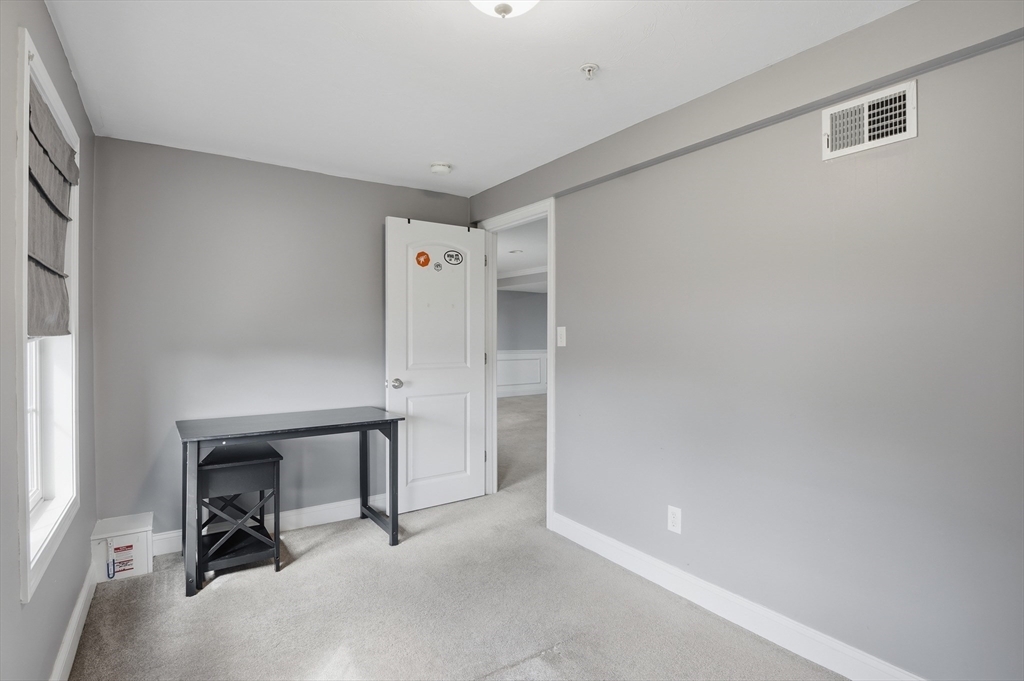 32 Edmonds Circle, Unit 32 Northbridge, MA 01588 - Photo 25 of 36