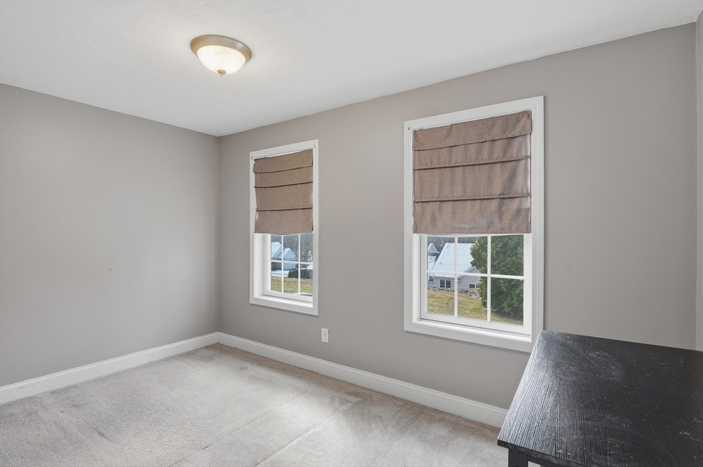 32 Edmonds Circle, Unit 32 Northbridge, MA 01588 - Photo 27 of 36