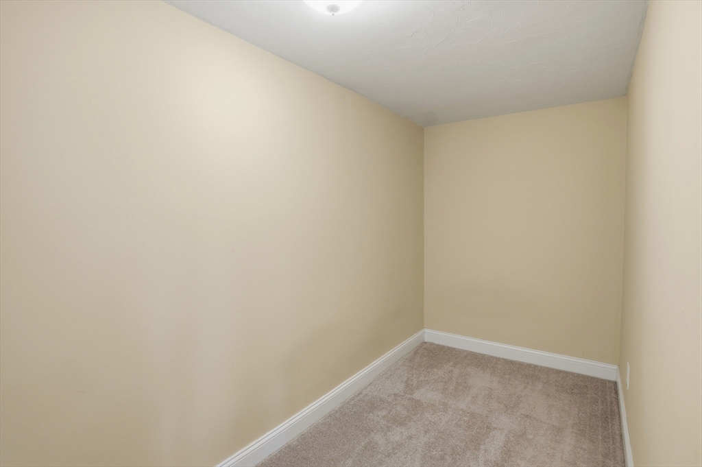 32 Edmonds Circle, Unit 32 Northbridge, MA 01588 - Photo 28 of 36