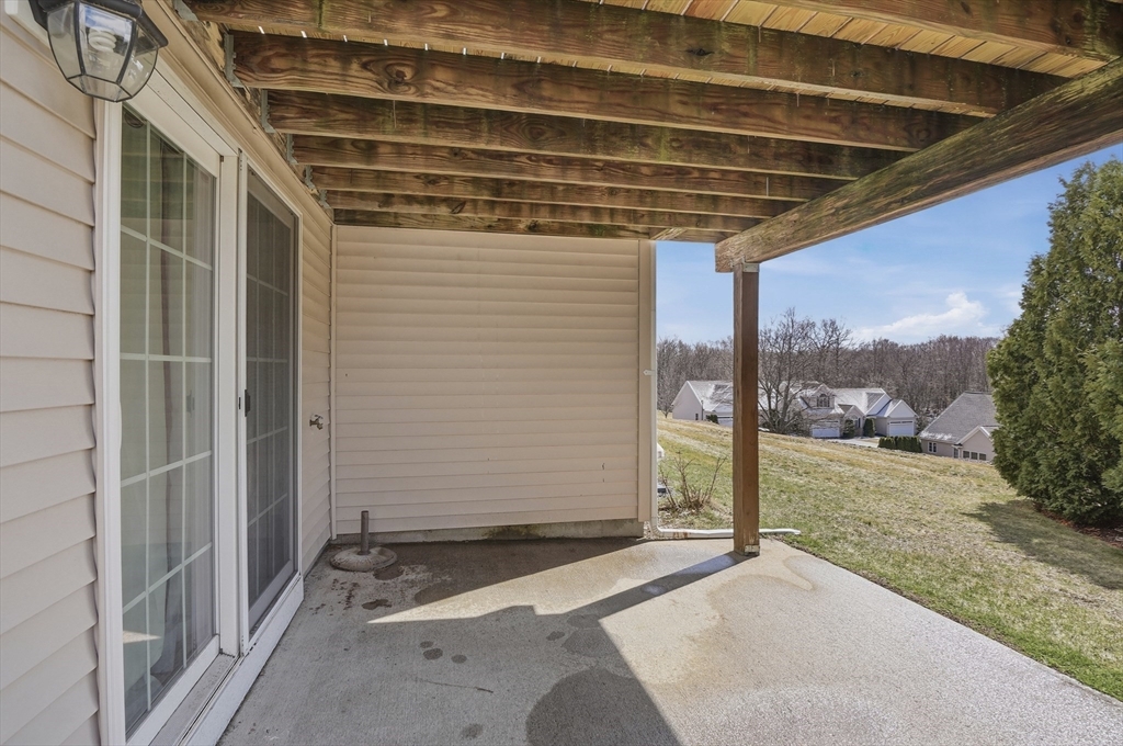 32 Edmonds Circle, Unit 32 Northbridge, MA 01588 - Photo 30 of 36