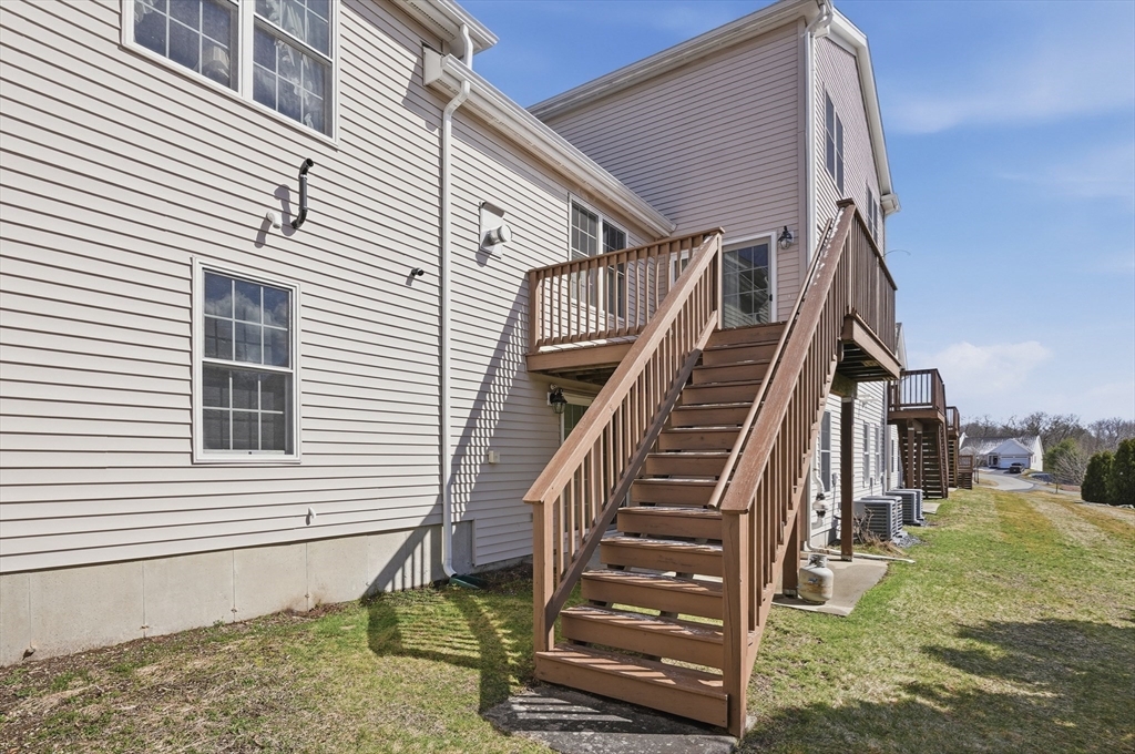 32 Edmonds Circle, Unit 32 Northbridge, MA 01588 - Photo 32 of 36