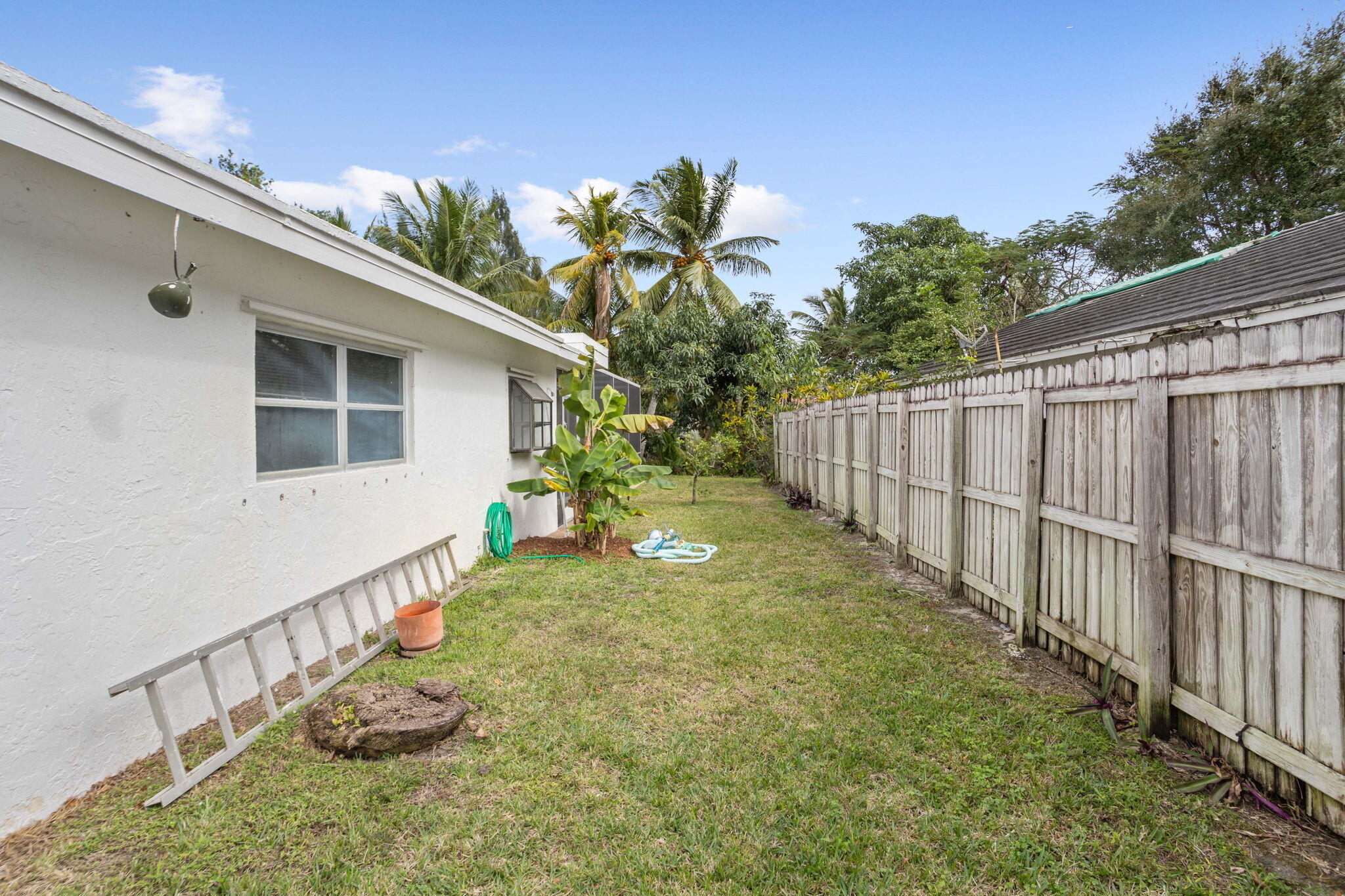 572 Northwest 11th Avenue Boca Raton, FL 33486 - Photo 13 of 35 13-web-or-mls-0E2A8372