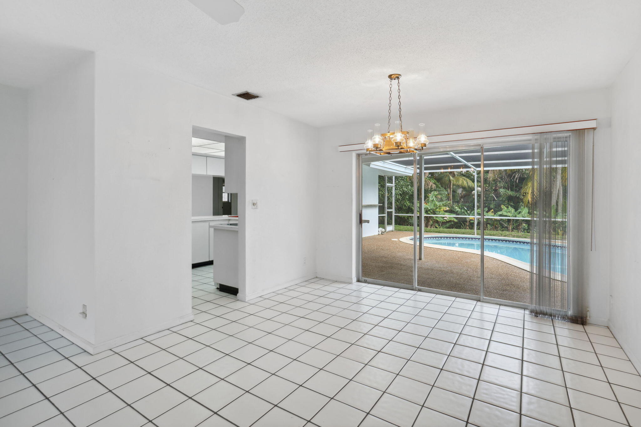 572 Northwest 11th Avenue Boca Raton, FL 33486 - Photo 17 of 35 17-web-or-mls-0E2A8392