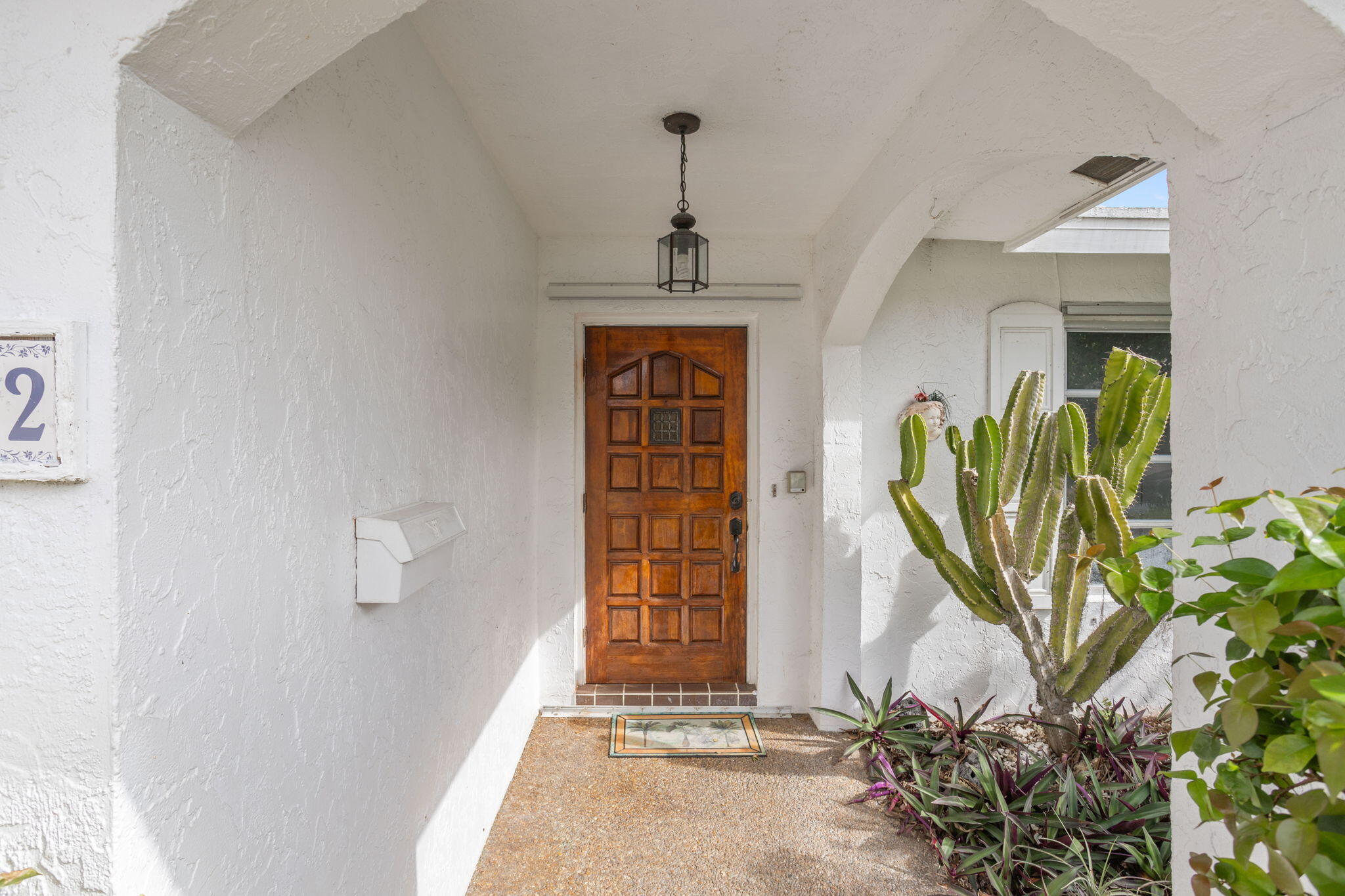 572 Northwest 11th Avenue Boca Raton, FL 33486 - Photo 2 of 35 3-web-or-mls-0E2A8322