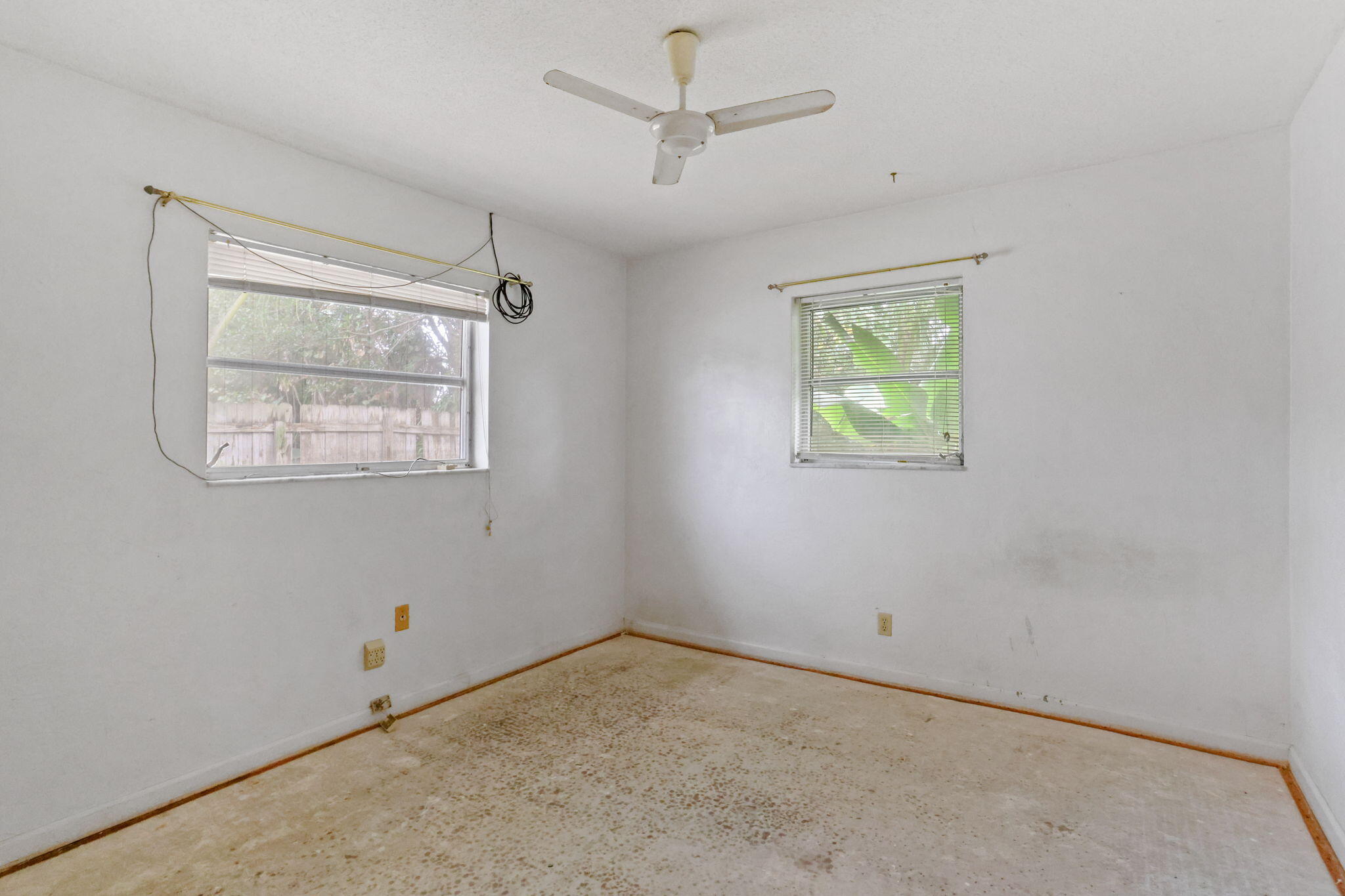 572 Northwest 11th Avenue Boca Raton, FL 33486 - Photo 31 of 35 31-web-or-mls-0E2A8462