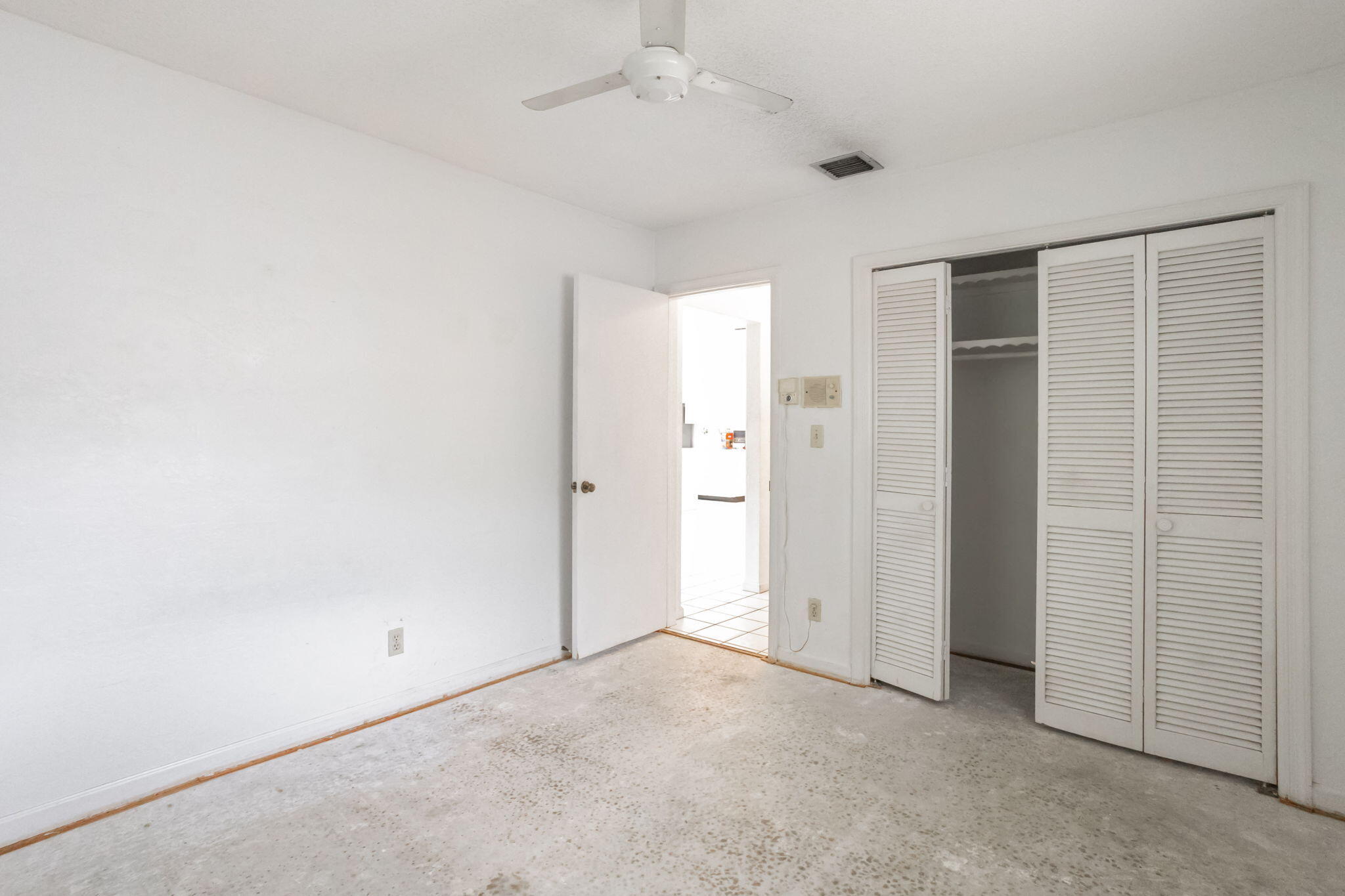 572 Northwest 11th Avenue Boca Raton, FL 33486 - Photo 32 of 35 32-web-or-mls-0E2A8470