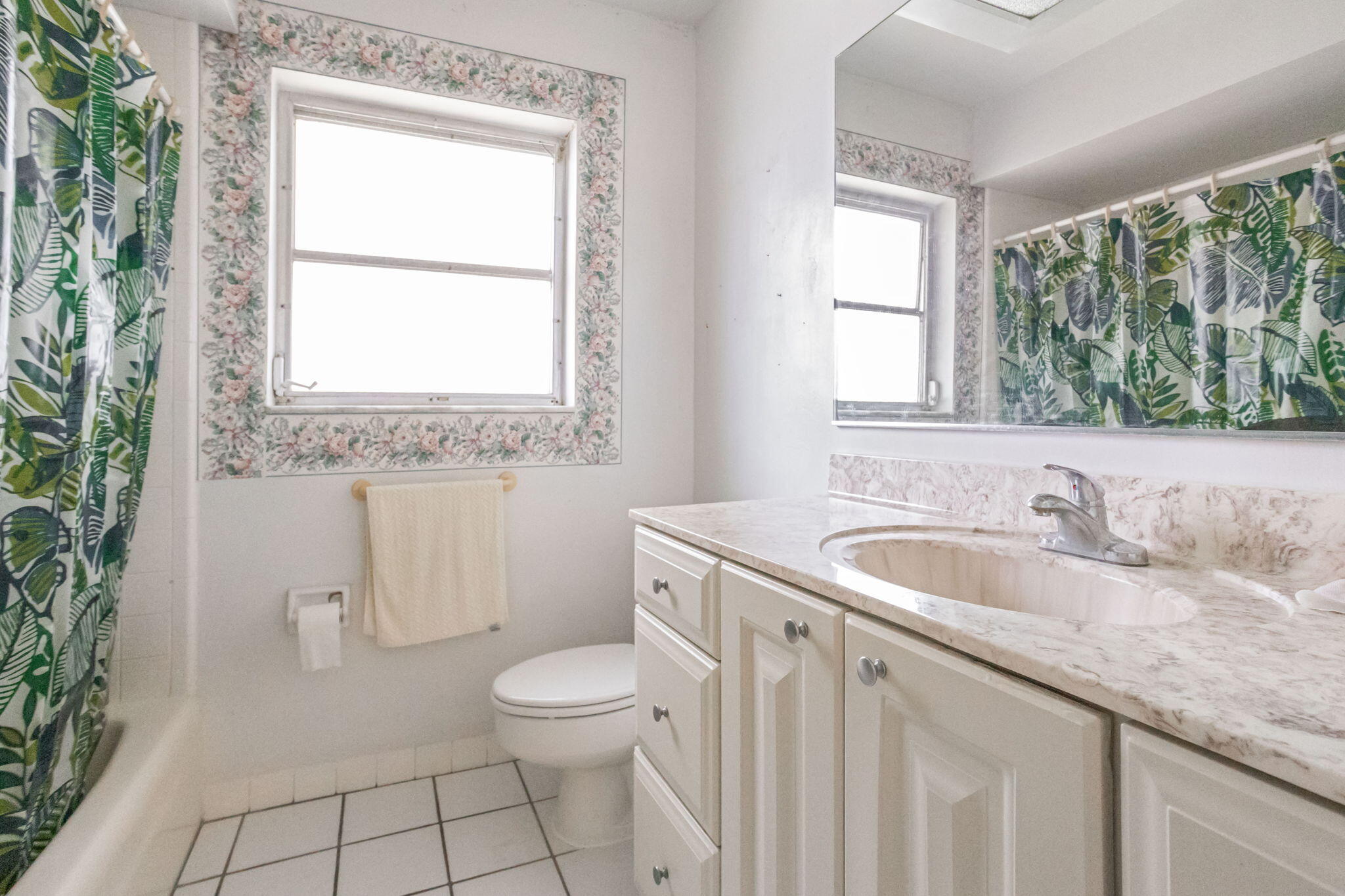 572 Northwest 11th Avenue Boca Raton, FL 33486 - Photo 33 of 35 33-web-or-mls-0E2A8475