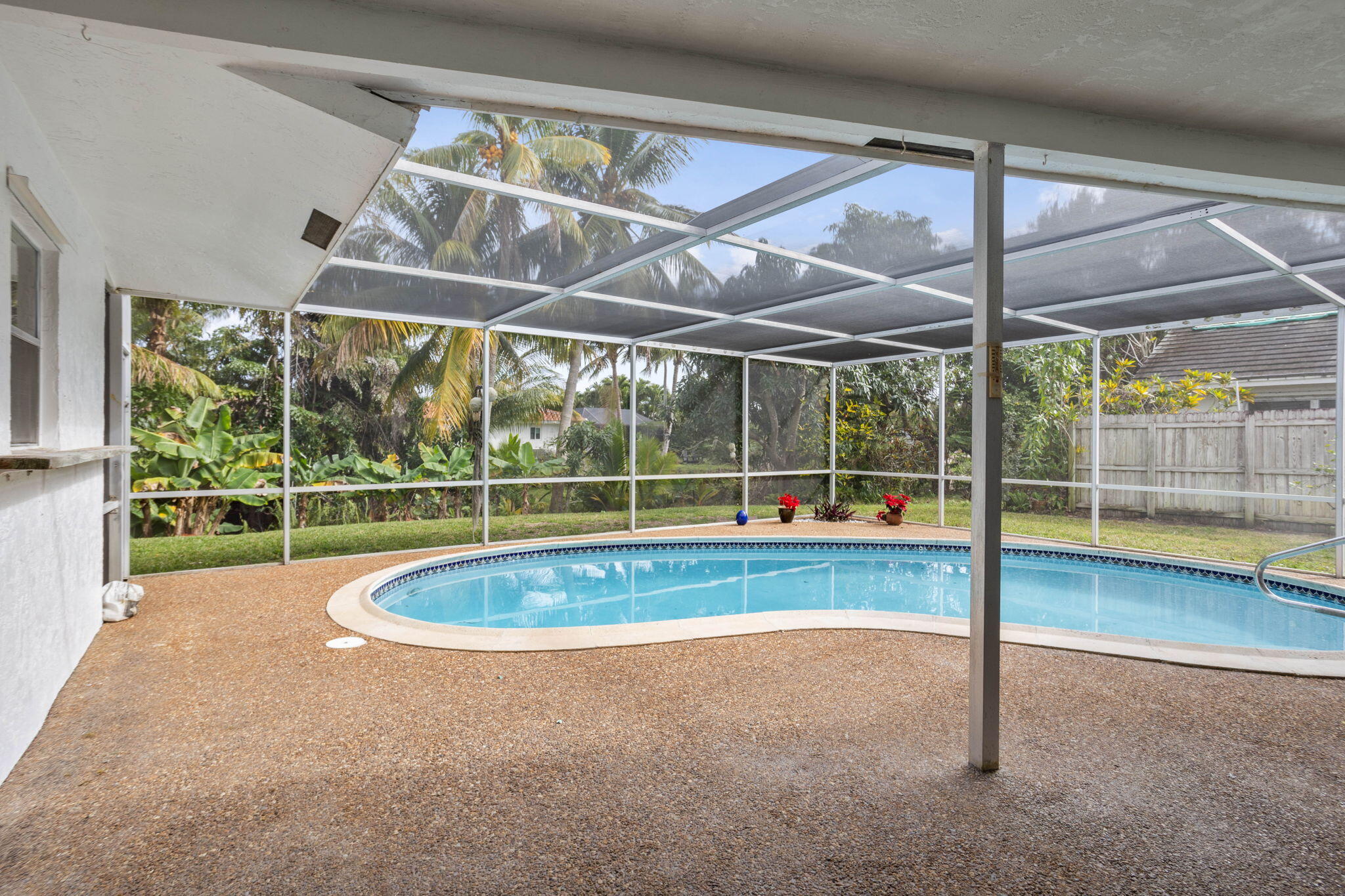 572 Northwest 11th Avenue Boca Raton, FL 33486 - Photo 4 of 35 4-web-or-mls-0E2A8327