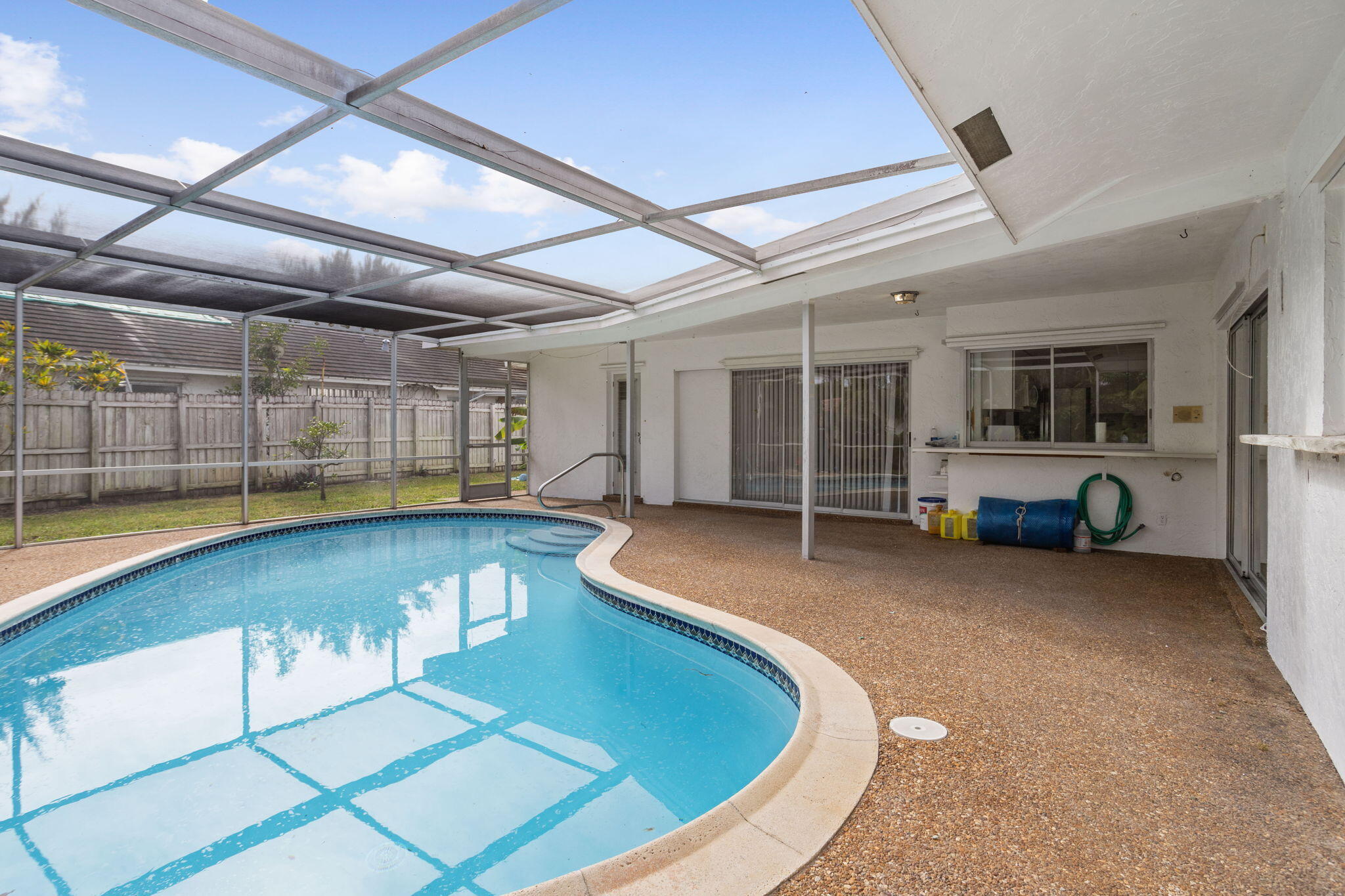 572 Northwest 11th Avenue Boca Raton, FL 33486 - Photo 7 of 35 7-web-or-mls-0E2A8342
