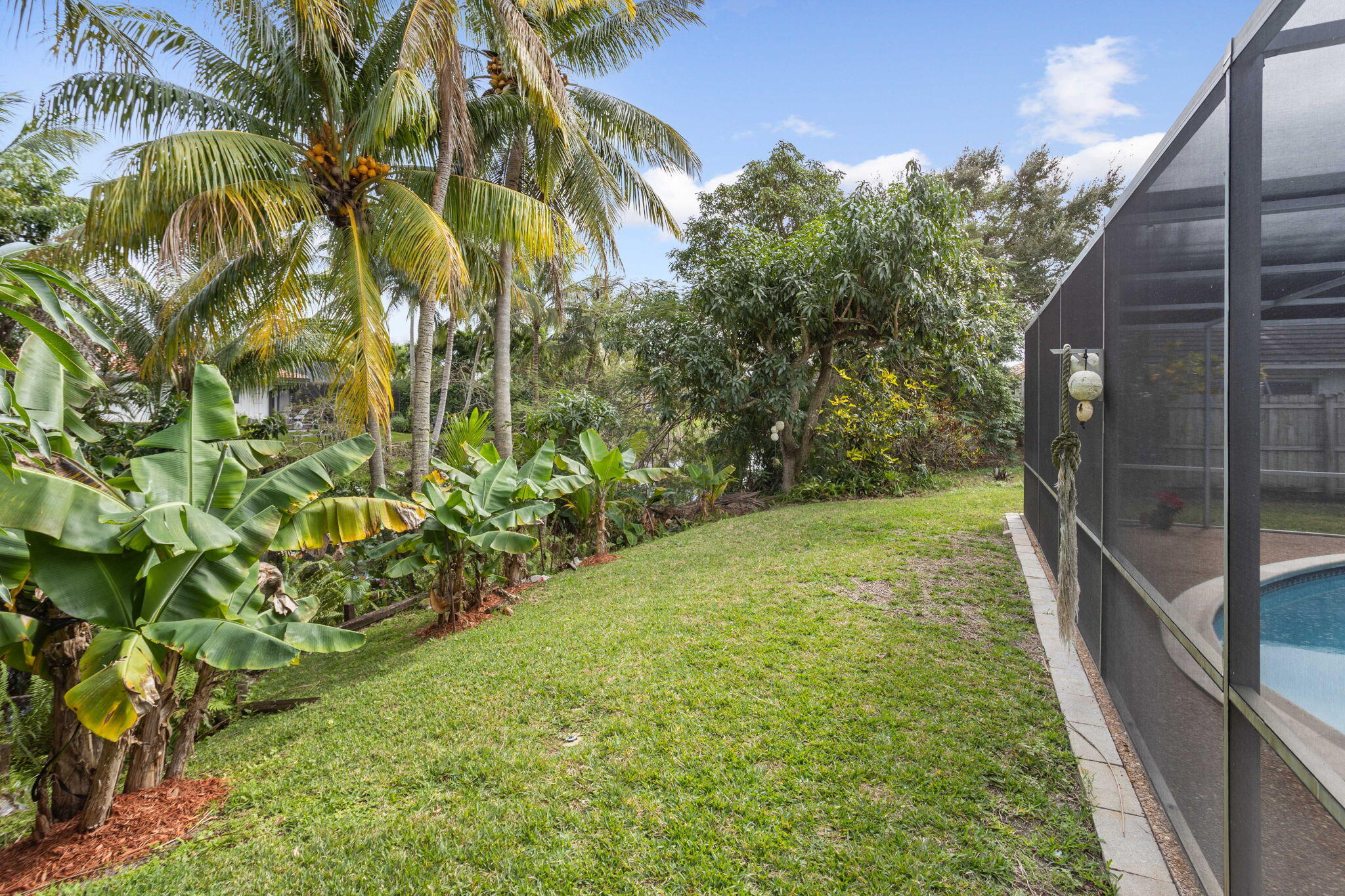 572 Northwest 11th Avenue Boca Raton, FL 33486 - Photo 9 of 35 9-web-or-mls-0E2A8352