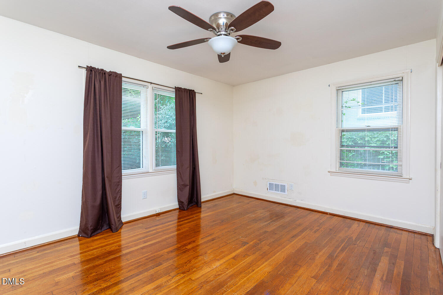 2602 Wade Avenue Raleigh, NC 27607 - Photo 21 of 38 machikas-2602-wade-23