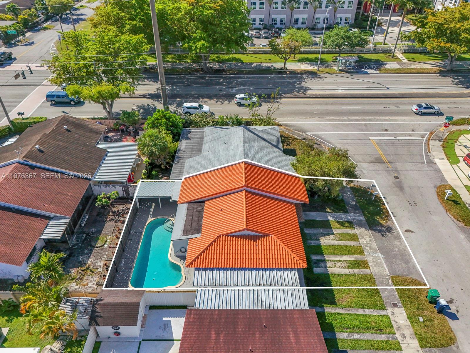7121 Southwest 102nd Court Miami, FL 33173 - Photo 31 of 33 a view of an outdoor space