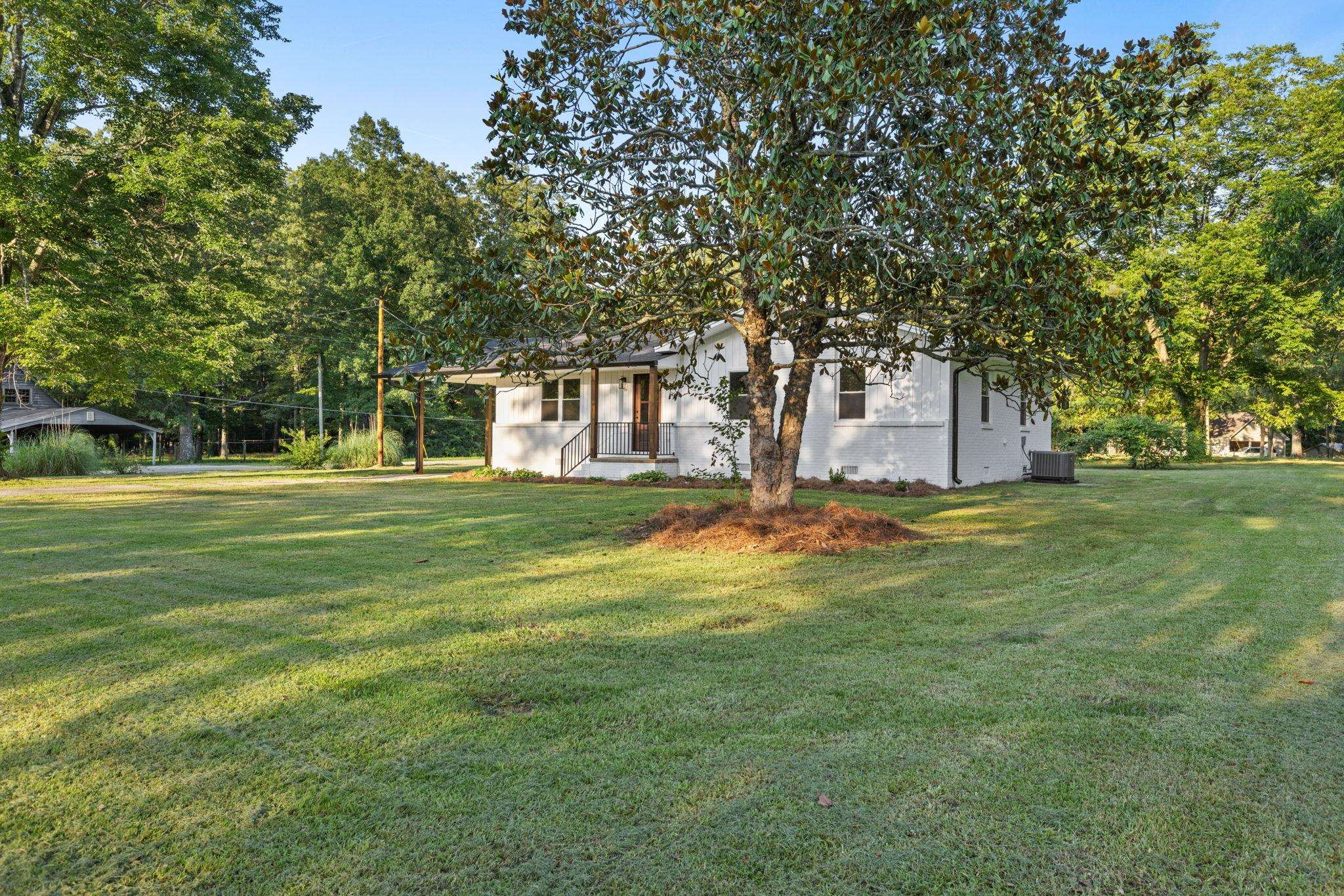 17 County Road 233 Corinth, MS 38834 - Photo 2 of 40 View of green lawn