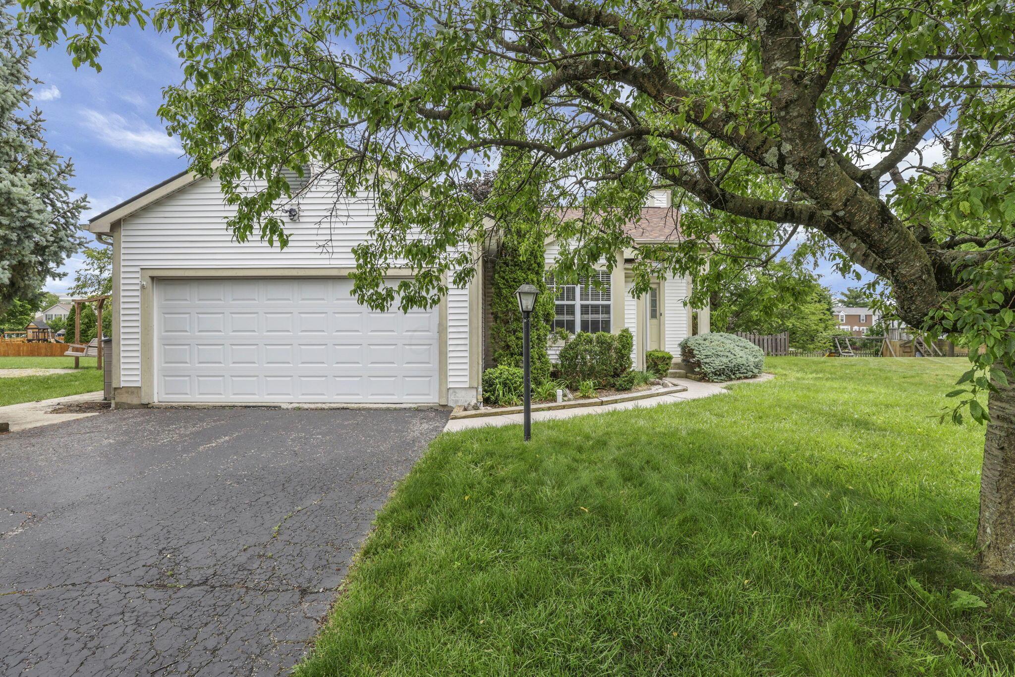 3216 Reed Point Court Hilliard, OH 43026 - Photo 3 of 65
