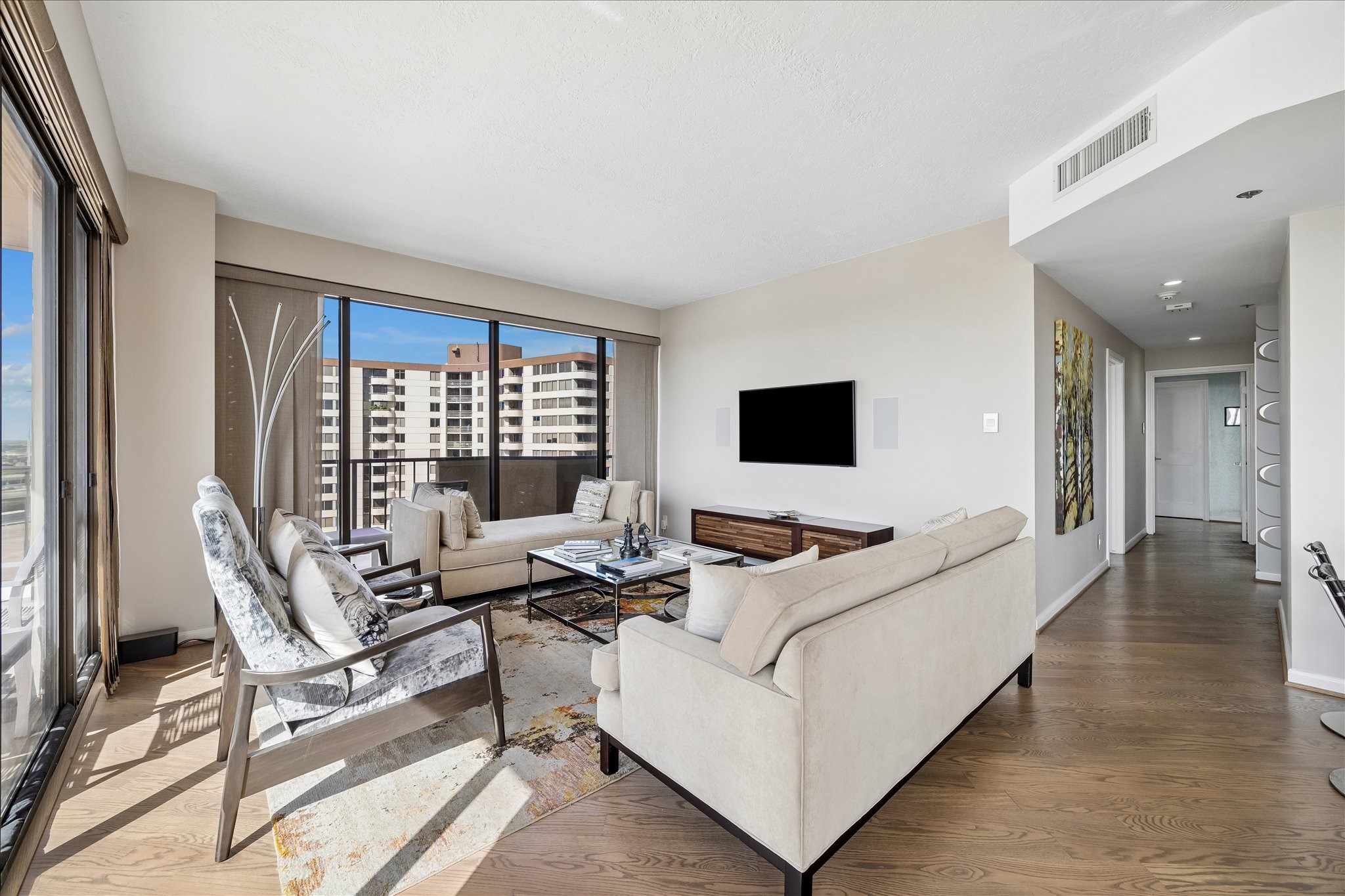 3350 McCue Road, Unit 1101 Houston, TX 77056 - Photo 11 of 31 Living room has view to the southwest.