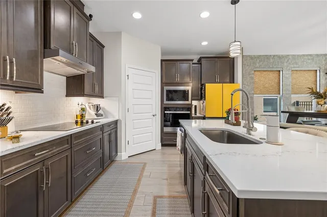 $789,990 | 18344 Oliver Twist Way, Winter Garden, FL 34787