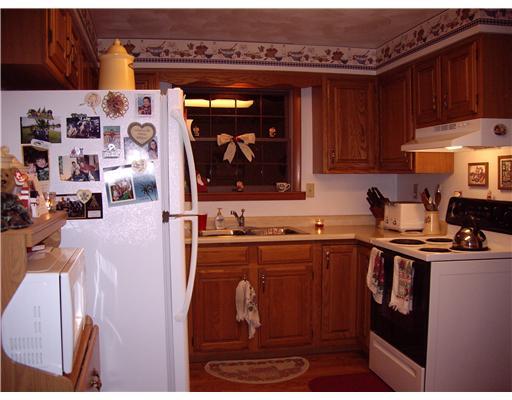 40 Kelly Road Washington, PA 15301 - Photo 3 of 15 Kitchen.