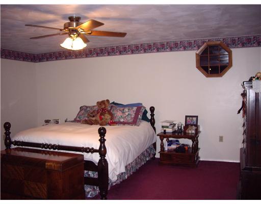 40 Kelly Road Washington, PA 15301 - Photo 4 of 15 Master Bedroom.