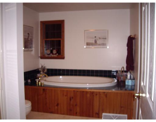 40 Kelly Road Washington, PA 15301 - Photo 5 of 15 Master Bath/Spa.