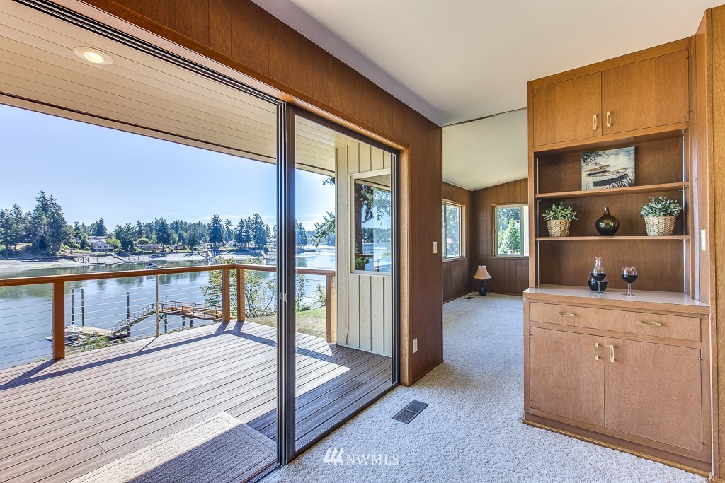 15554 Virginia Point Road Northeast Poulsbo, WA 98370 - Photo 15 of 25 Gallery Image 15