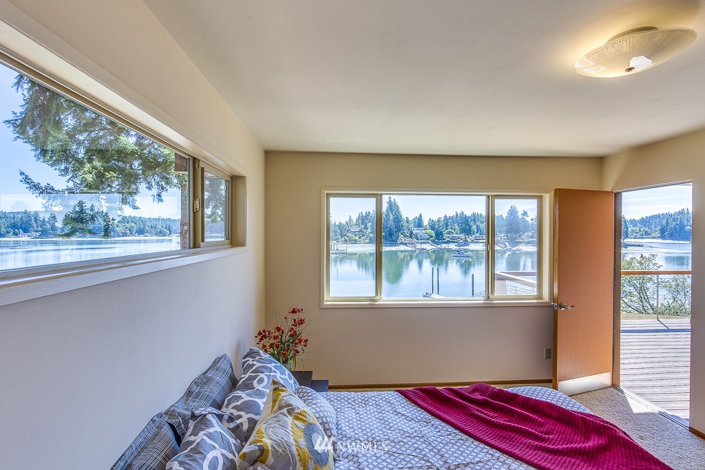 15554 Virginia Point Road Northeast Poulsbo, WA 98370 - Photo 18 of 25 Gallery Image 18