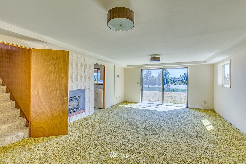 15554 Virginia Point Road Northeast Poulsbo, WA 98370 - Photo 20 of 25 Gallery Image 20