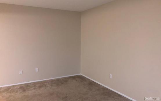 2165 Rochester Road Troy, MI 48083 - Photo 10 of 17
