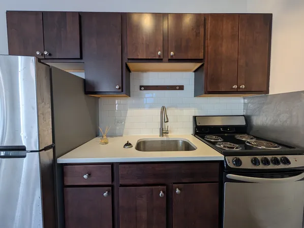 $1,295 | 1627 North Humboldt Boulevard, Unit 4H, Chicago, IL 60647