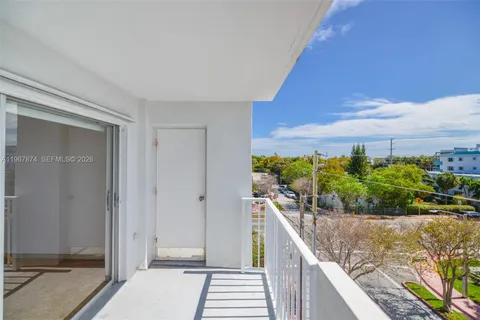 $295,000 | 8000 Harding Avenue, Unit 4B, Miami Beach, FL 33141