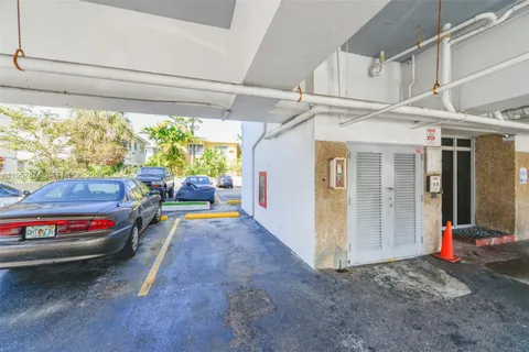 $295,000 | 8000 Harding Avenue, Unit 4B, Miami Beach, FL 33141