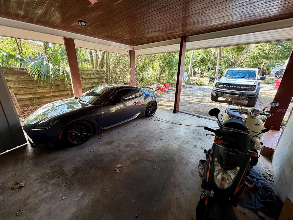 111 Southwest 23rd Terrace Gainesville, FL 32607 - Photo 3 of 22