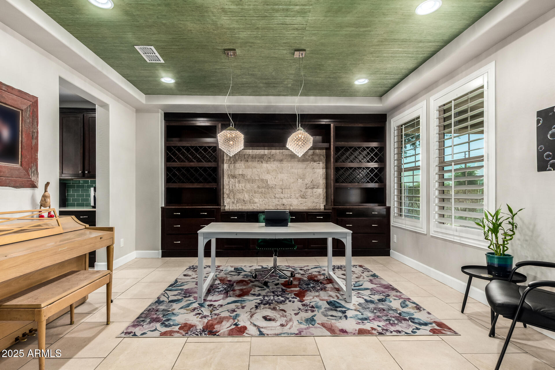 5547 South Tatum Court Gilbert, AZ 85298 - Photo 5 of 73 5 - Tatum