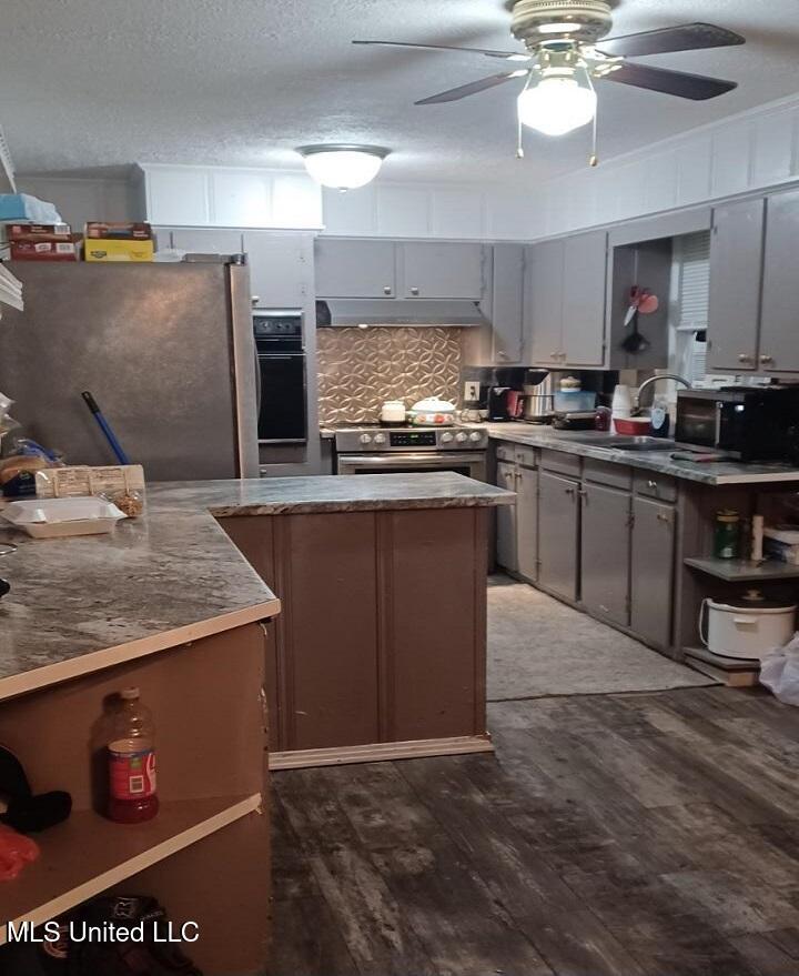 72 T J Verdell Street Macon, MS 39341 - Photo 4 of 13 Kitchen