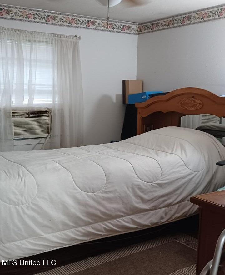 72 T J Verdell Street Macon, MS 39341 - Photo 8 of 13 Guest bedroom1