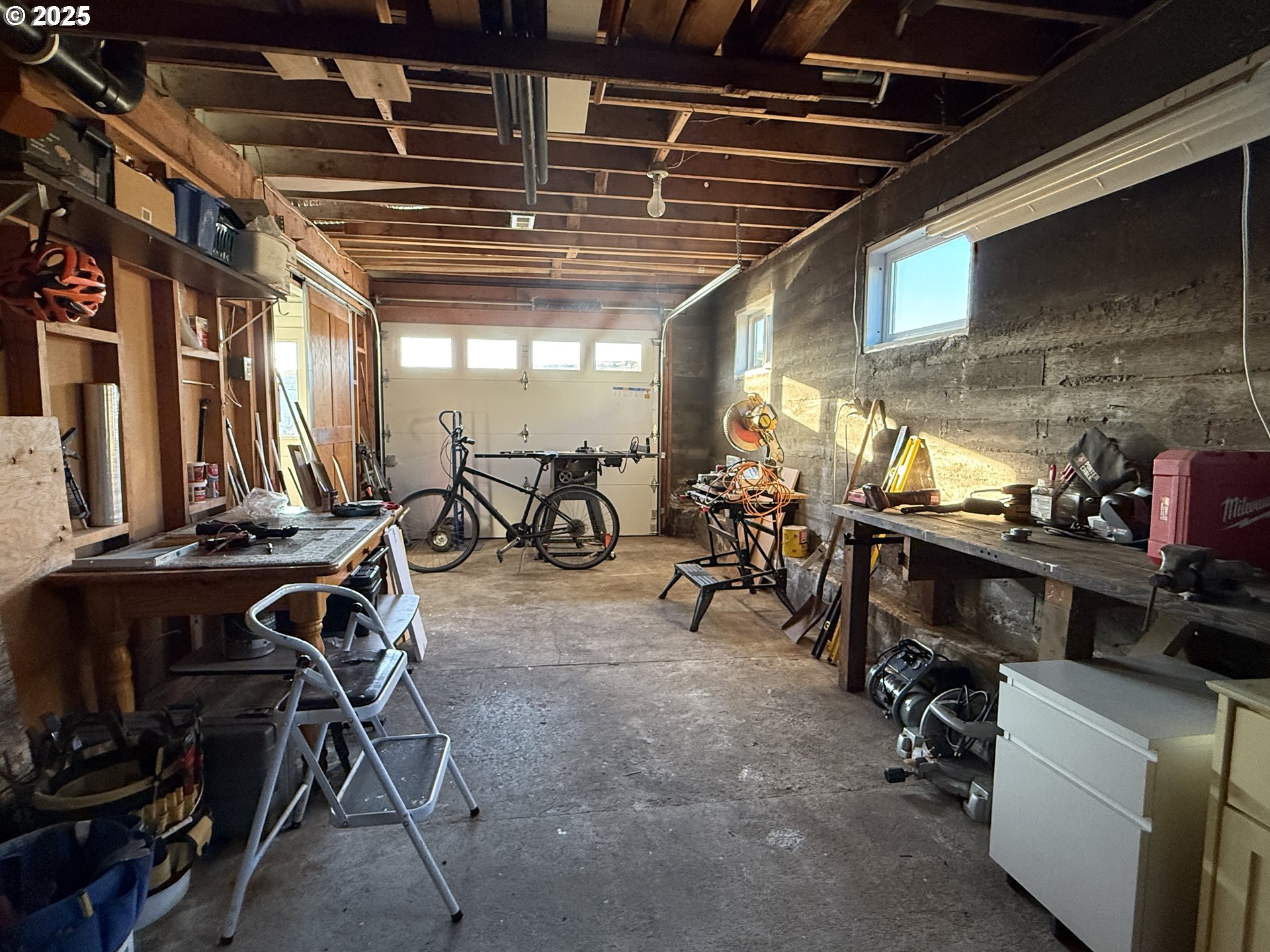 201 4th Street Maupin, OR 97037 - Photo 19 of 24 a view of a room with gym equipment