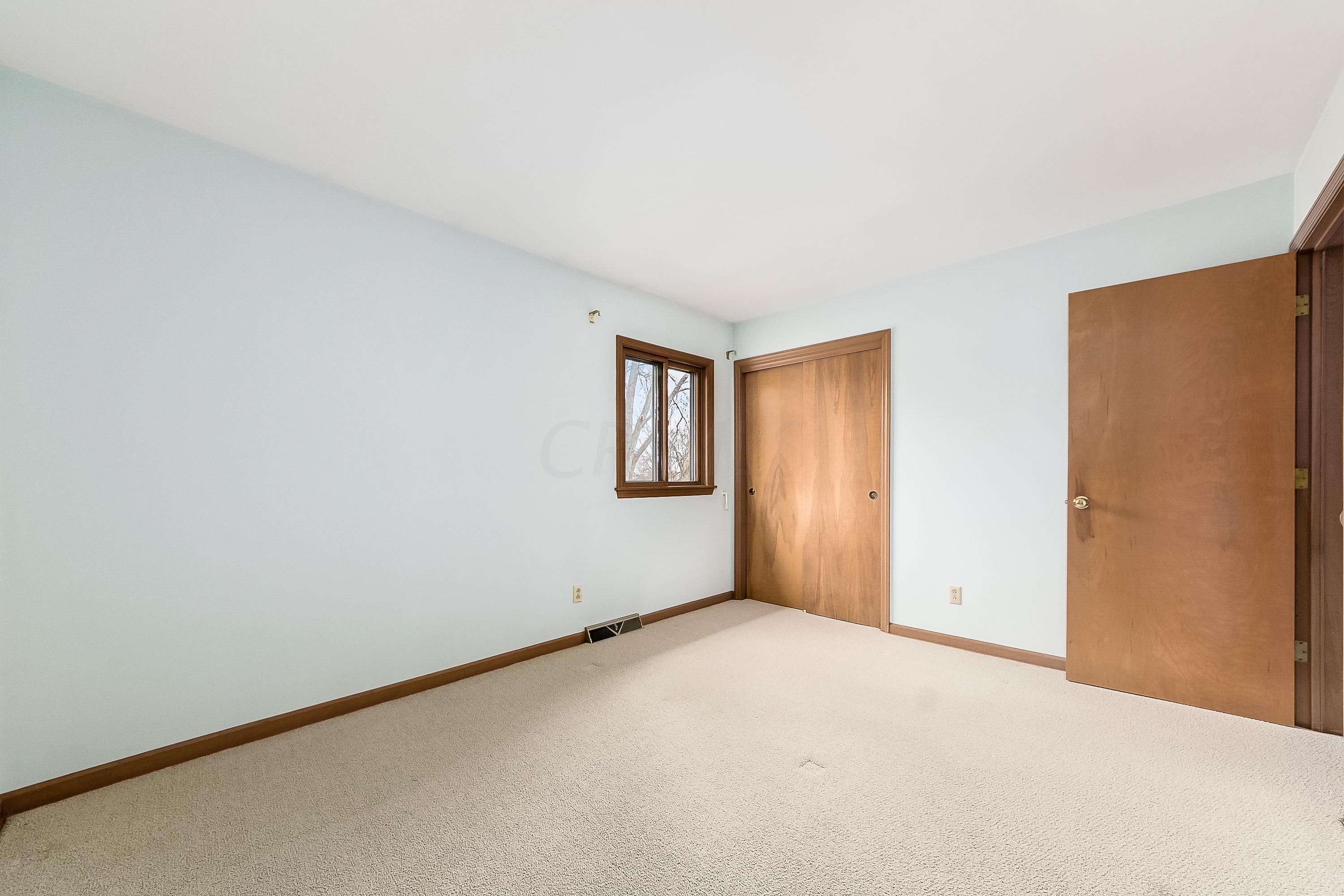 1241 Castleton Road North Columbus, OH 43220 - Photo 23 of 41 Gallery Image 23