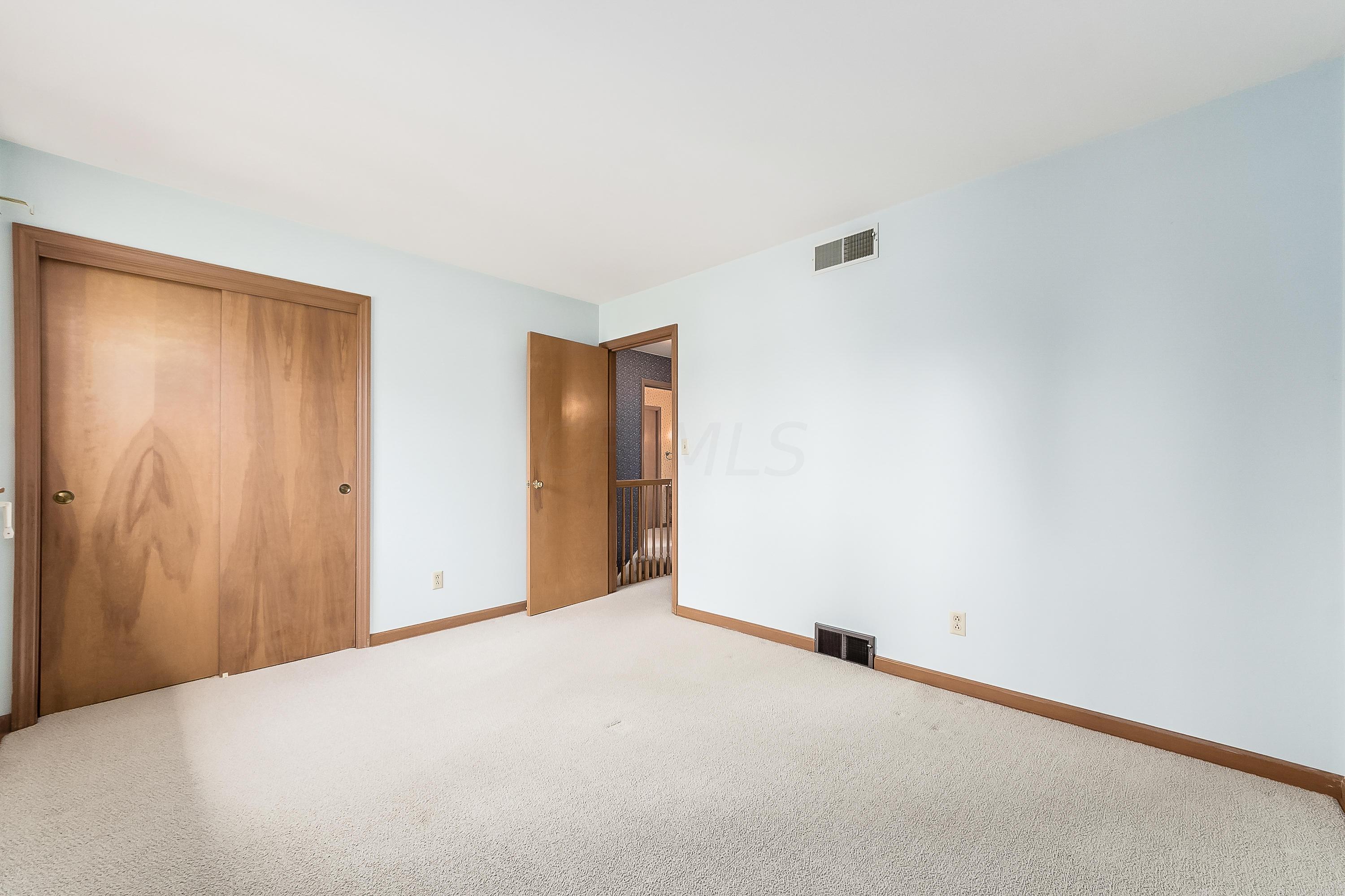 1241 Castleton Road North Columbus, OH 43220 - Photo 24 of 41 Gallery Image 24