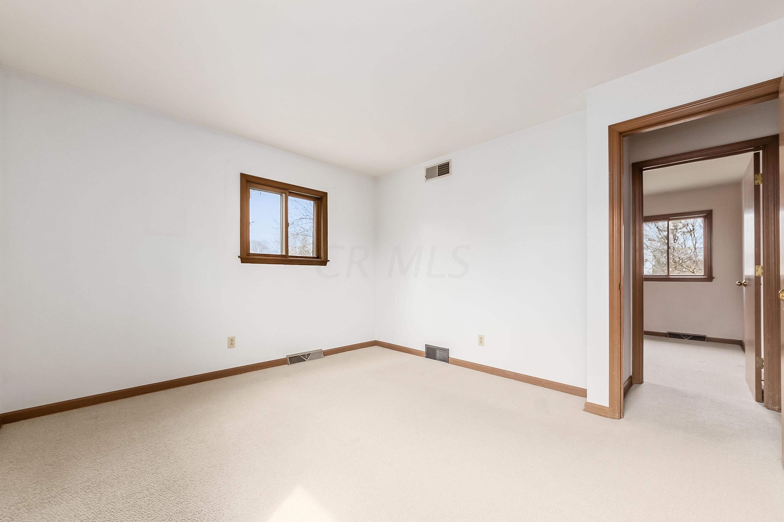 1241 Castleton Road North Columbus, OH 43220 - Photo 28 of 41 Gallery Image 28